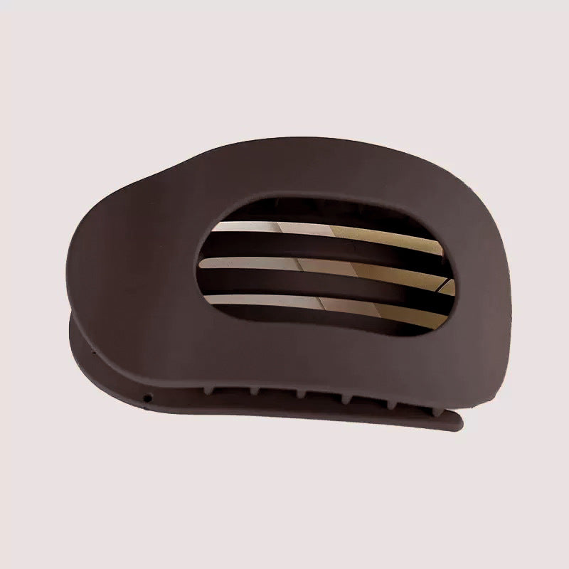 🎁Casual Versatile Solid Colour Lay Flat Hair Clip