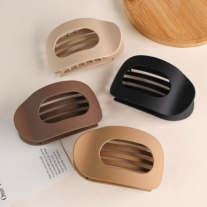 🎁Casual Versatile Solid Colour Lay Flat Hair Clip