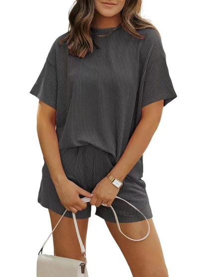 Women's Solid Twisted Ribbed Knit Textured Pocket Shorts Set