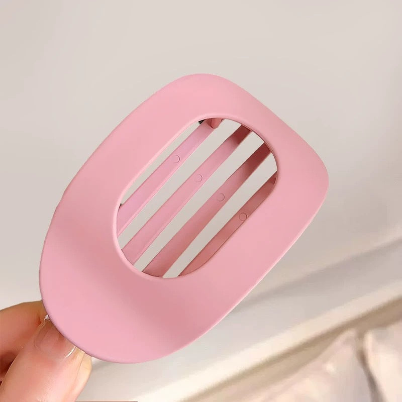 🎁Casual Versatile Solid Colour Lay Flat Hair Clip